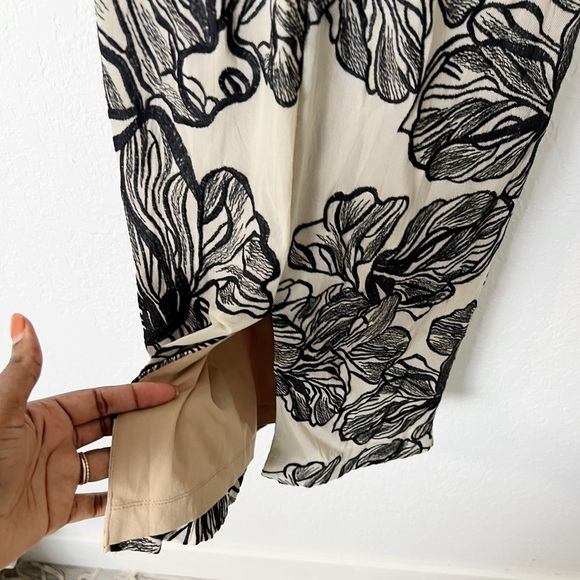 Dress the Population One Shoulder Floral Midi Dress - Picture 9 of 11